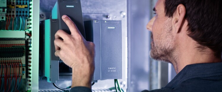 تولید ماژولار در صنعت شیمیایی با SIMATIC PCS neo (Evonik)